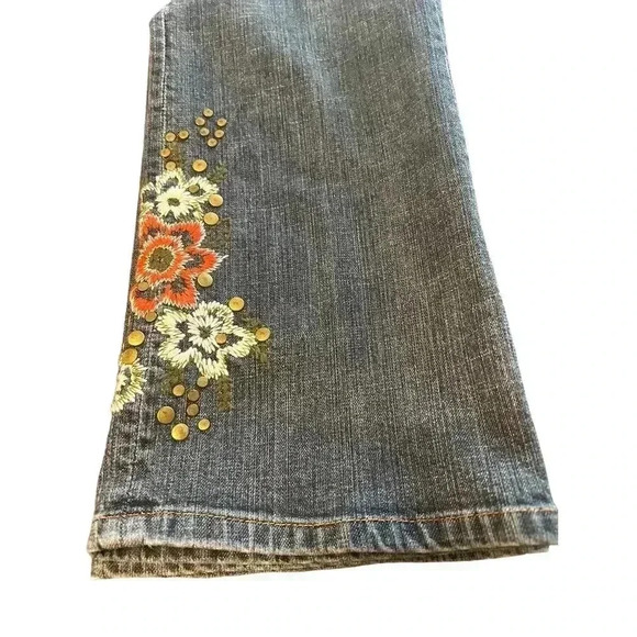 CHICO’S Platinum Bootcut Embroidered Metal  Studded Jeans Size 10 - Picture 3 of 9